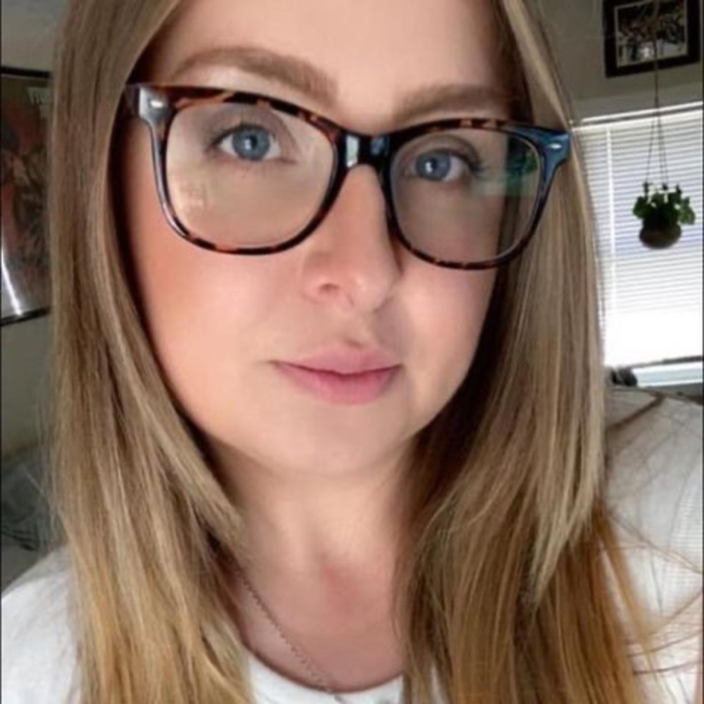 Meet your Posher, Carolyn